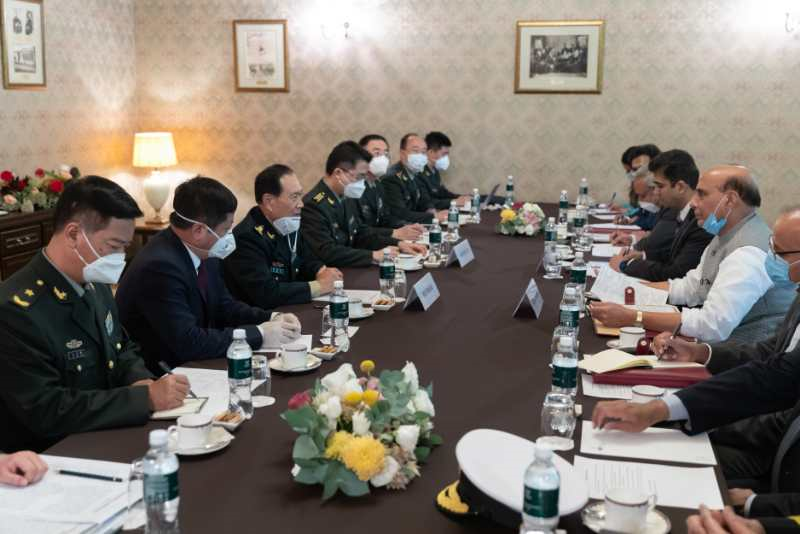 中印兩國國防部長在莫斯科舉行會晤